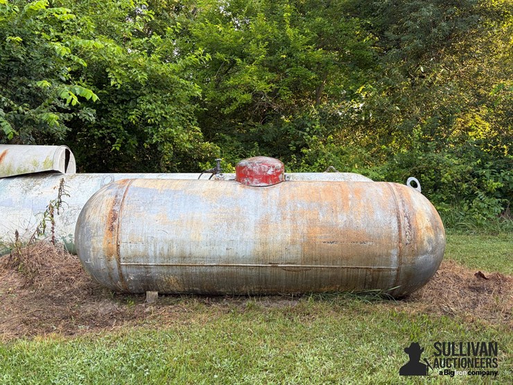 1970-master-tank-&-welding-500-gal-propane-tank-image-2