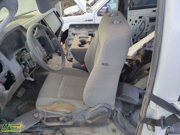 non-operable-2015-ford-f-550-super-duty-s/a-cab-&-chassis-image-8