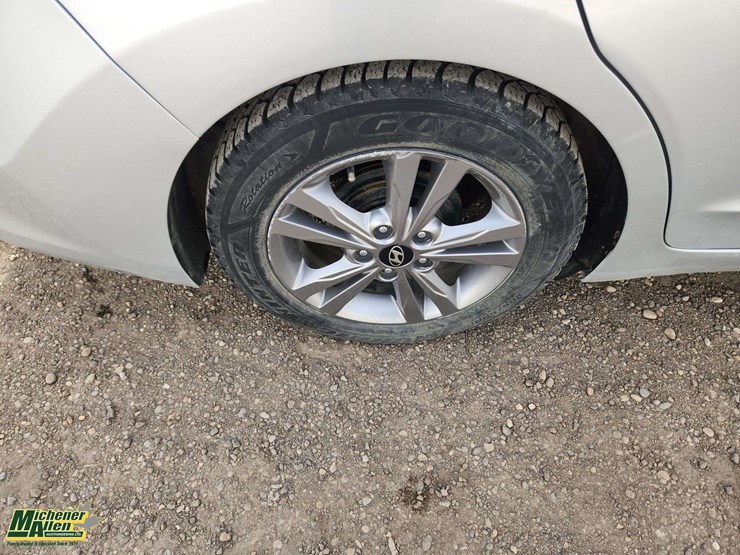 2018-hyundai-elantra-4dr-sedan-image-25