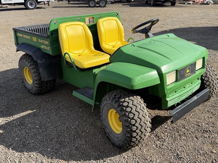john-deere-gator-image-2