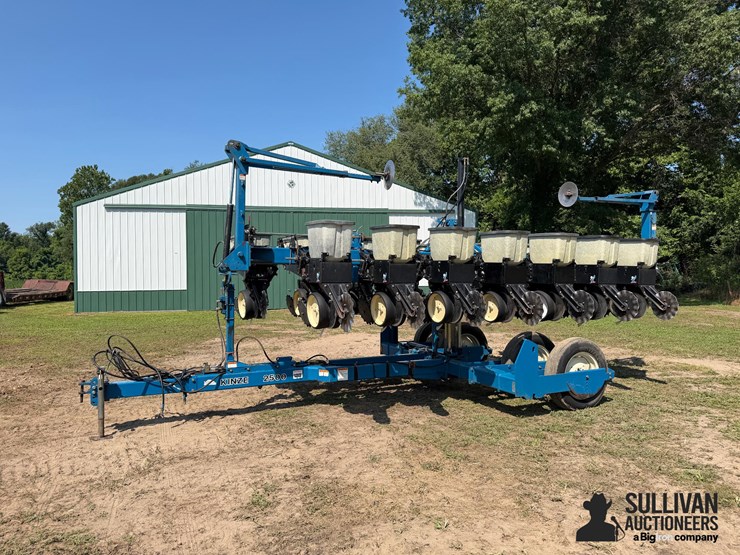 1998-kinze-2500-8/15-split-row-planter-image-1