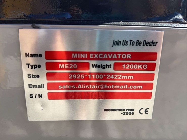 me20-mini-excavator-image-6