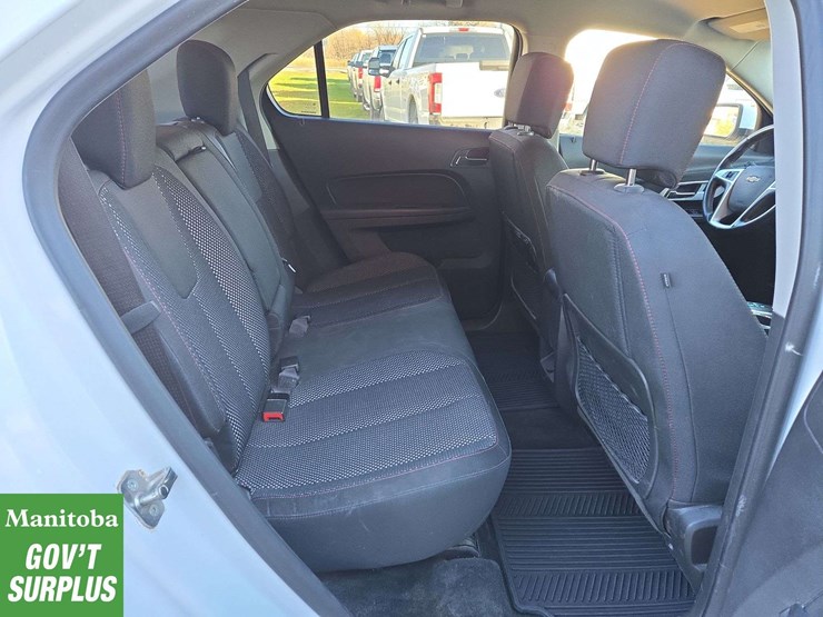 2015-chevrolet-equinox-image-29