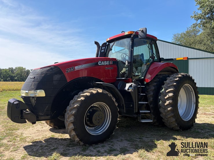 2011-case-ih-afs-magnum-235-mfwd-tractor-image-1