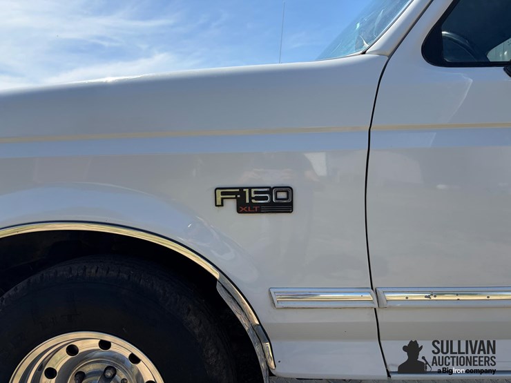 1996-ford-f-150-xlt-single-cab-2wd-pickup-image-10