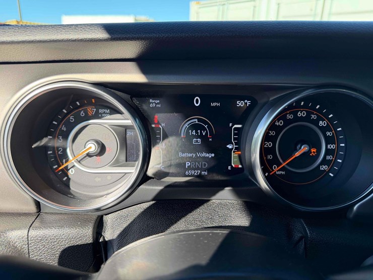 2019-jeep-wrangler-sport-image-21