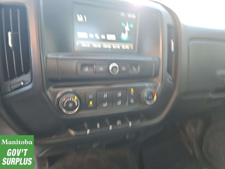2017-chevrolet-silverado-1500-image-29
