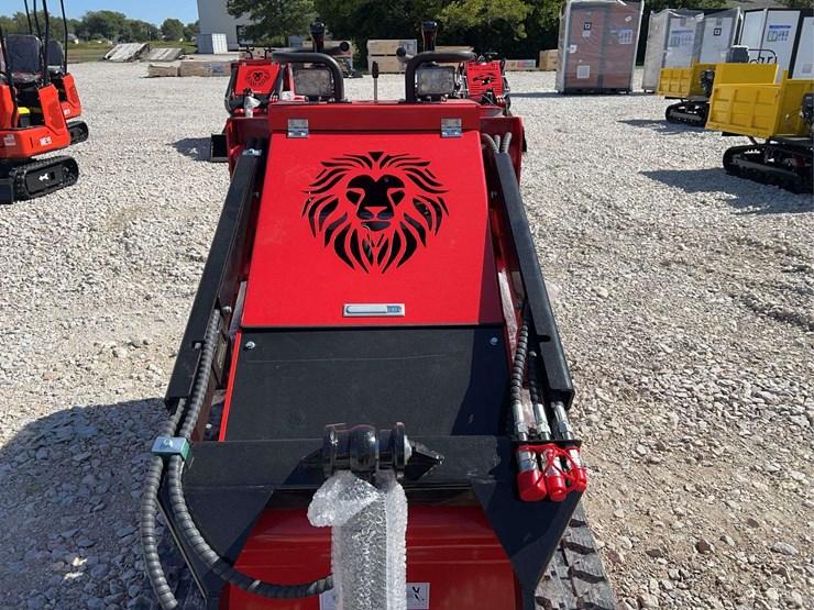 ssl1500-skid-steer-loader-image-15