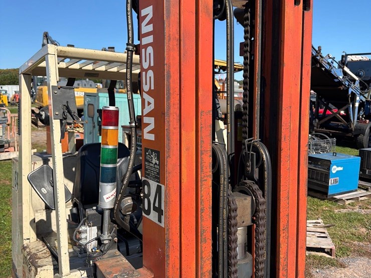 nissan-80-propane-forklift-image-6