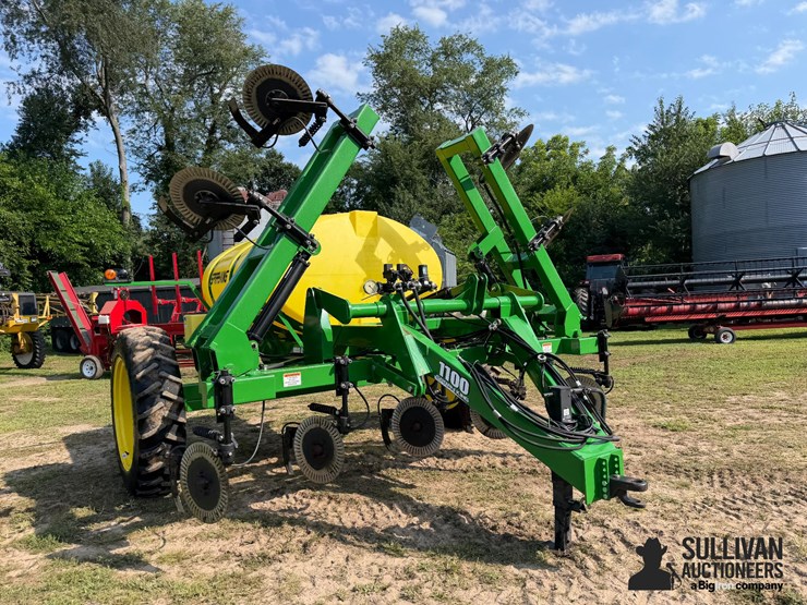 spray-king-1100-side-dress-applicator-image-3