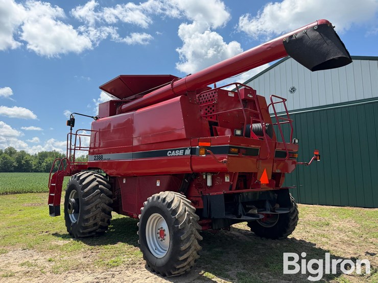 2006-case-ih-2388-axial-flow-combine-image-7