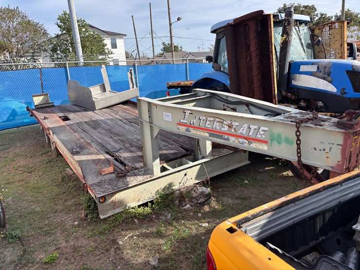 #51-•-interstate-tandem-axle-flatbed-equipment-trailer-image-1