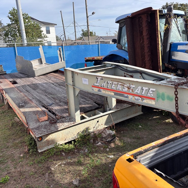 #51 • Interstate Tandem-Axle Flatbed Equipment Trailer