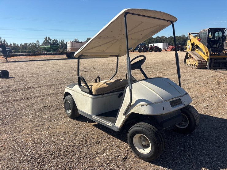 #9025-•-ez-go-gas-golf-cart-image-2