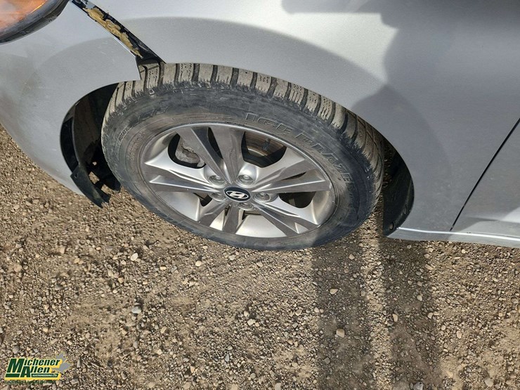 2018-hyundai-elantra-4dr-sedan-image-19