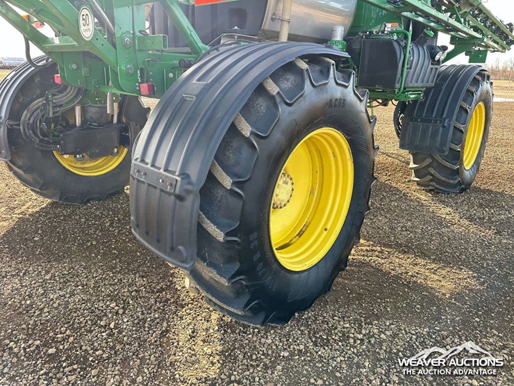 2014-john-deere-r4030-4x4-high-clearance-self-propelled-sprayer-image-56