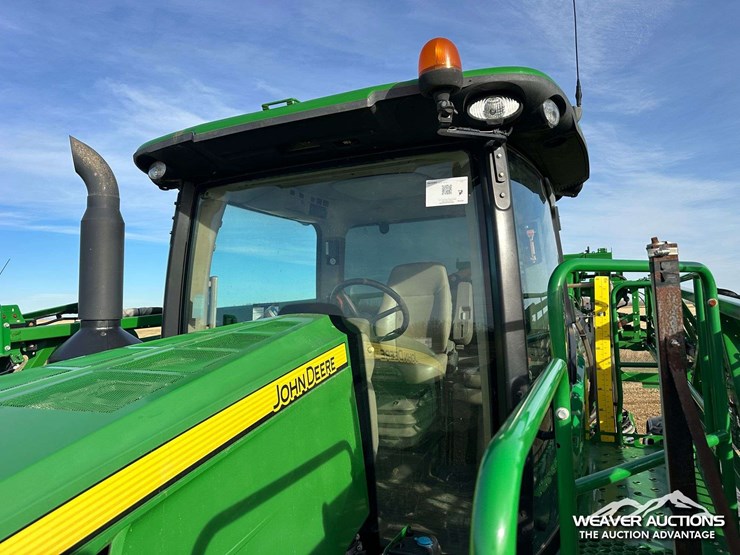 2014-john-deere-r4030-4x4-high-clearance-self-propelled-sprayer-image-92