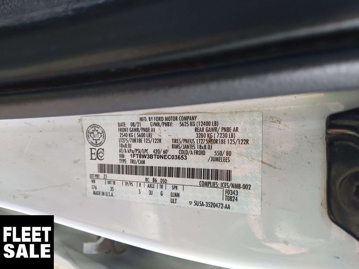 non-operable-2022-ford-f-350-super-duty-4x4-xlt-4dr-crew-cab-8-ft.-lb-srw-image-32
