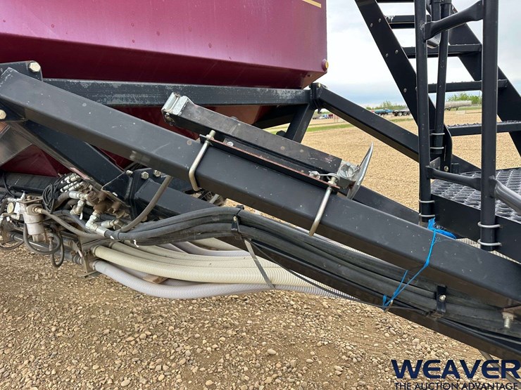 2010-seedhawk-62-ft.-seeder-image-43
