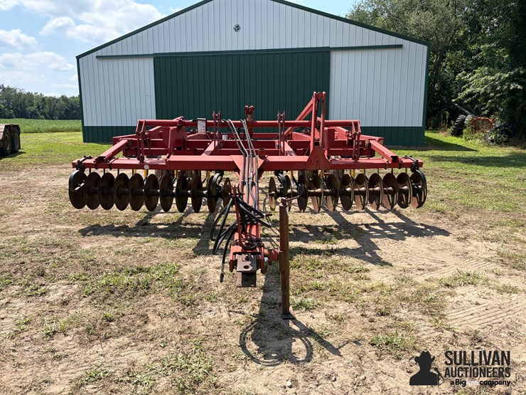 case-international-4200-flcu-soil-finisher-image-2