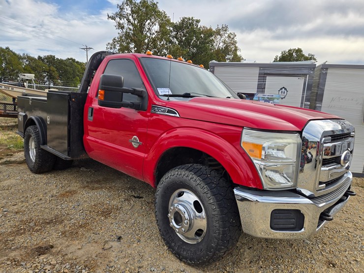 #27076-•-2011-ford-f-350-pickup-truck-(nonrunner)-image-10