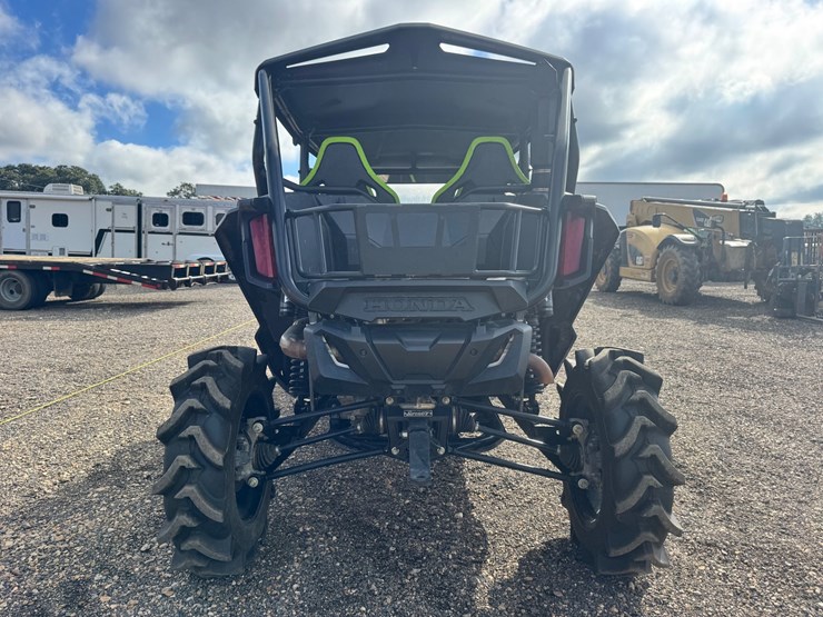 #255-•-2021-honda-talon-image-4