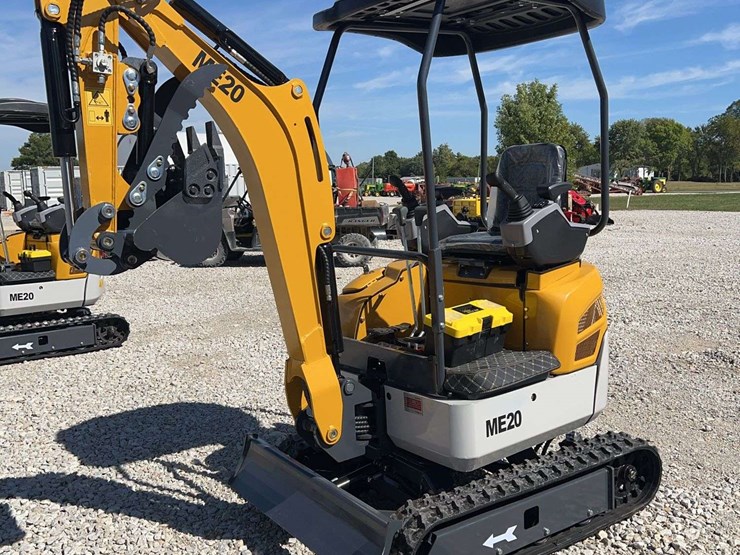 mini-excavator-me20-image-1