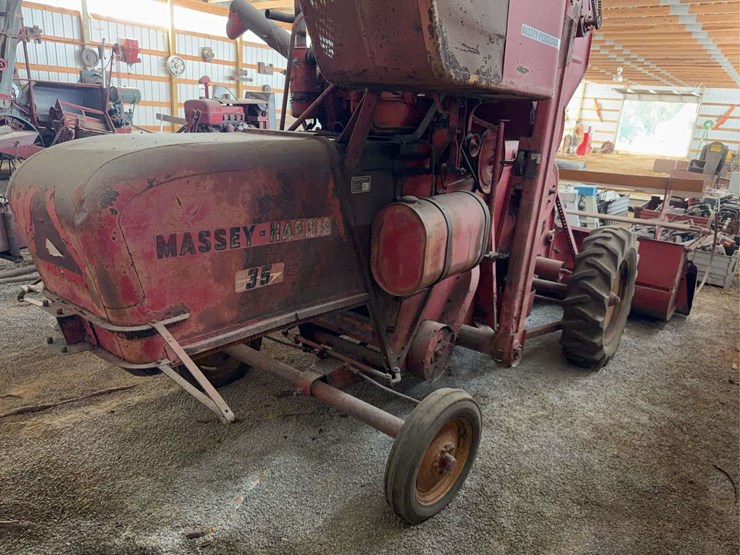 massey-harris-35-combine-image-3