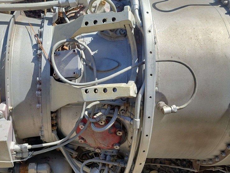 jet-engine-pulling-tractor-image-26