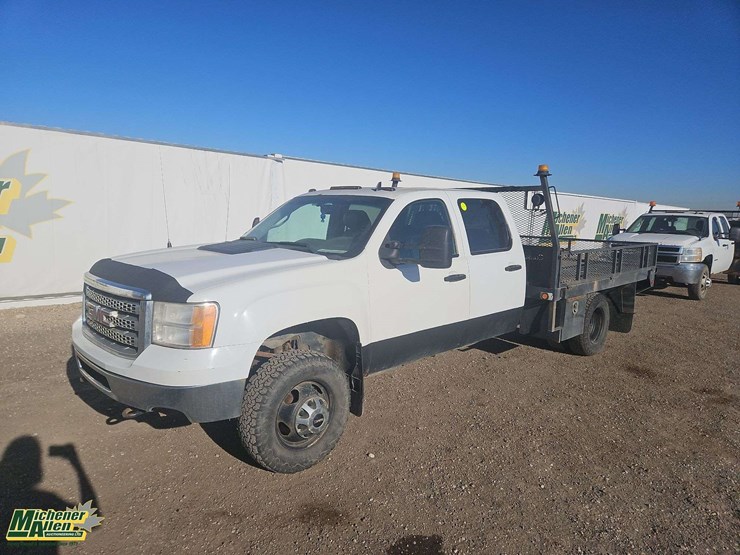 2013-gmc-sierra-3500hd-cc-4x4-s/a-deck-truck-image-1
