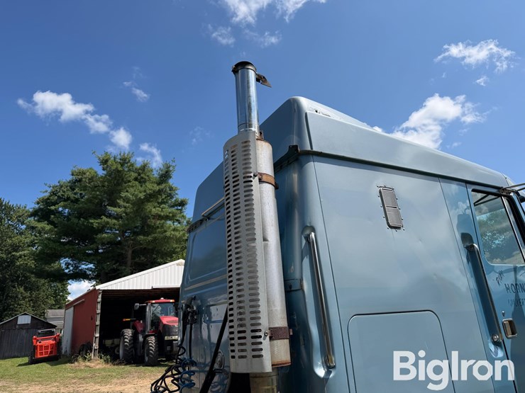 1992-wgc-integral-sleeper-t/a-truck-tractor-image-19