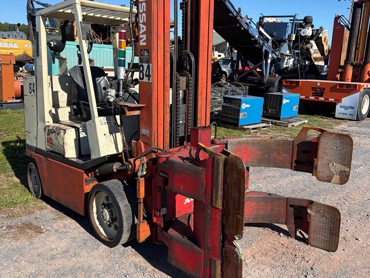 nissan-80-propane-forklift-image-3