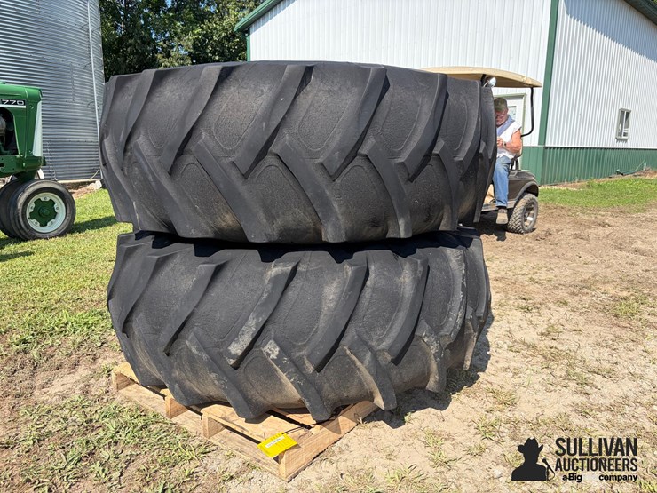 10-bolt-rims-on-23.1-34-tires-image-3