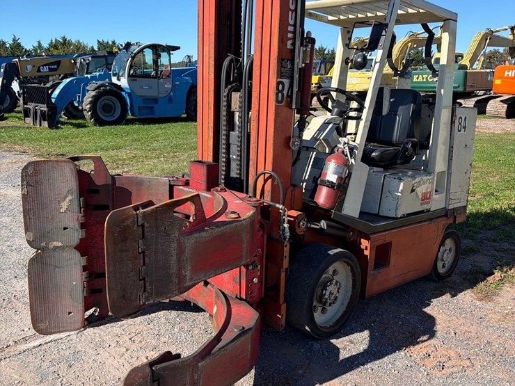 nissan-80-propane-forklift-image-1