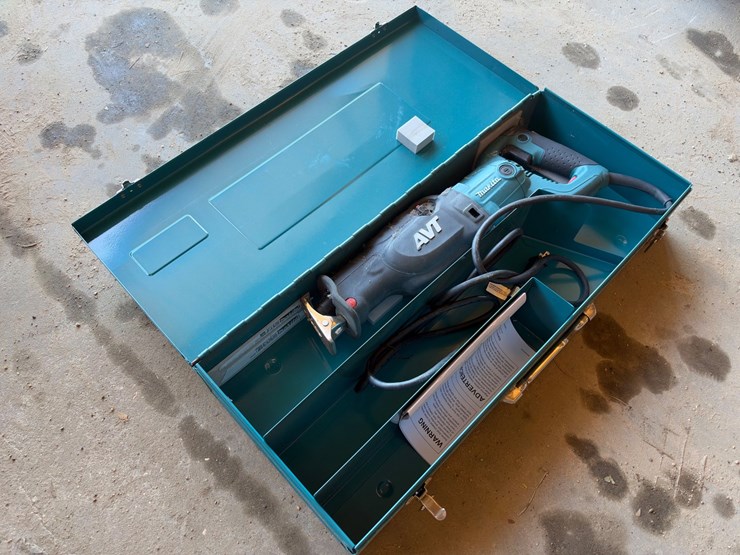 #4-•-makita-sawzall-w/-extra-blades-image-1