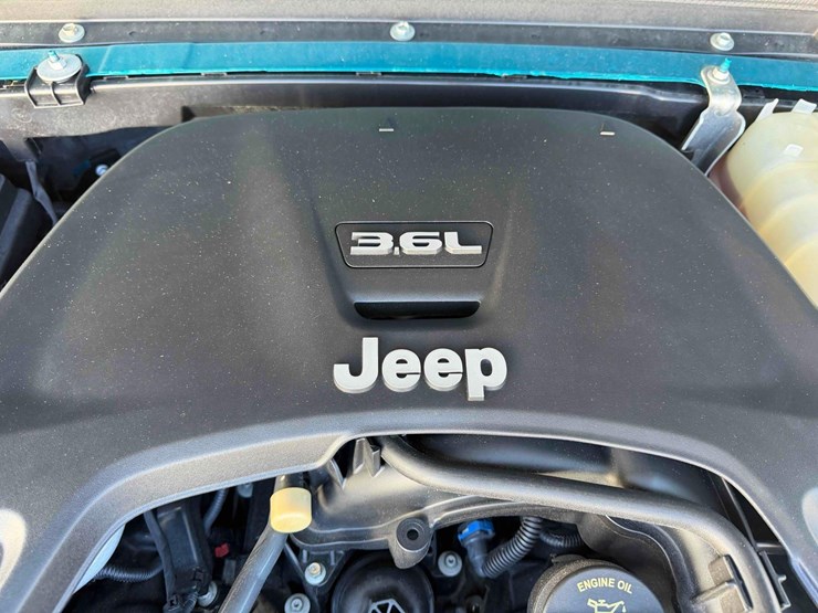 2019-jeep-wrangler-sport-image-13