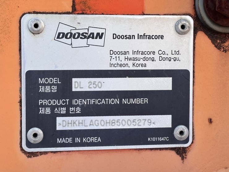 #7-•-doosan-dl250-articulated-wheel-loader-image-9