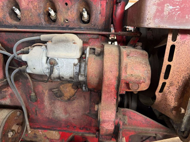 mccormick-56-t-square-baler-image-38