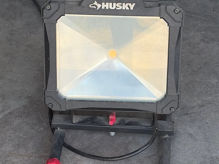 #61-•-husky-model-k40069-work-light-image-1