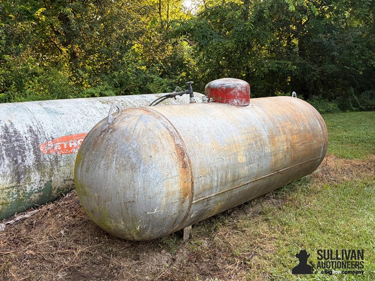 1970-master-tank-&-welding-500-gal-propane-tank-image-3
