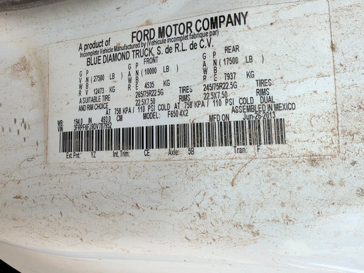 2013-ford-super-duty-pole-truck-image-10
