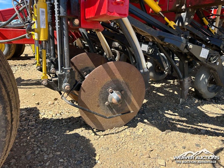 2011-bourgault-3310-55-55-ft.-seeder-image-28