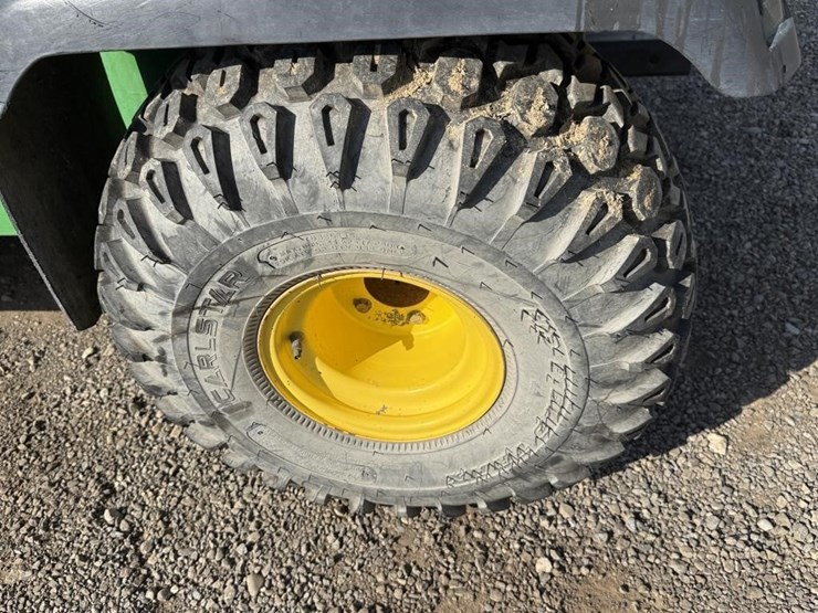 john-deere-gator-image-13