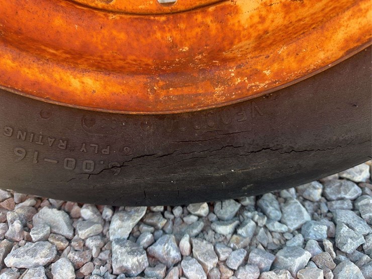 three-bottom-plow-image-8