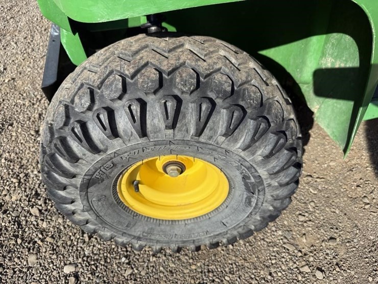 john-deere-gator-image-8