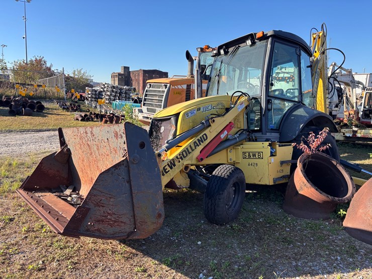 #2-•-new-holland-b110c-backhoe-loader-image-2