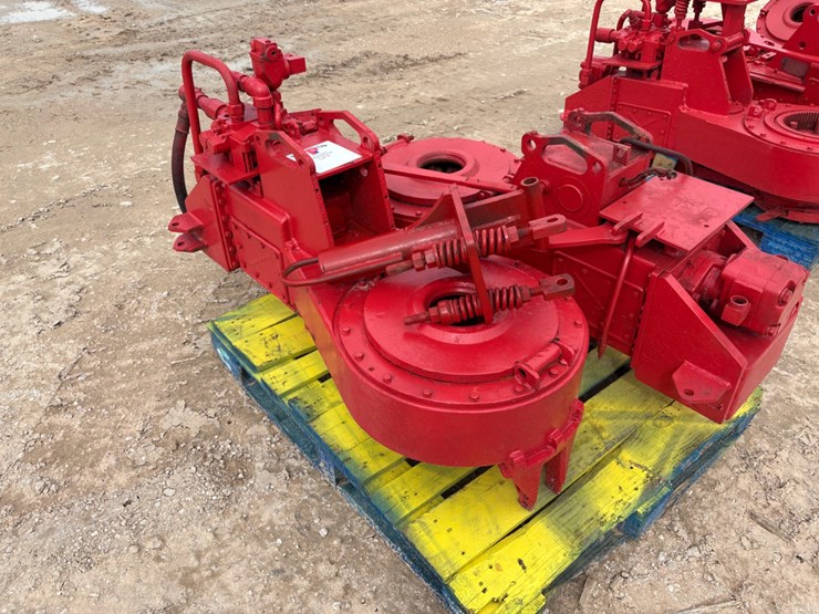 foster-58-93r-hydraulic-tubing-tong-image-1