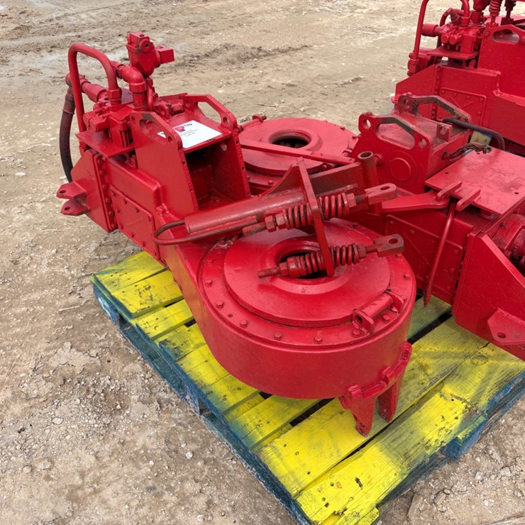 Foster 58-93R hydraulic tubing tong