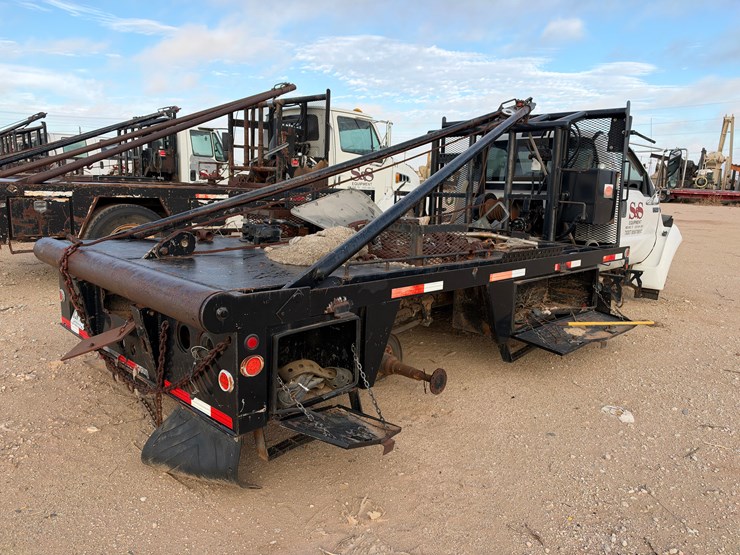 2013-ford-super-duty-pole-truck-image-3