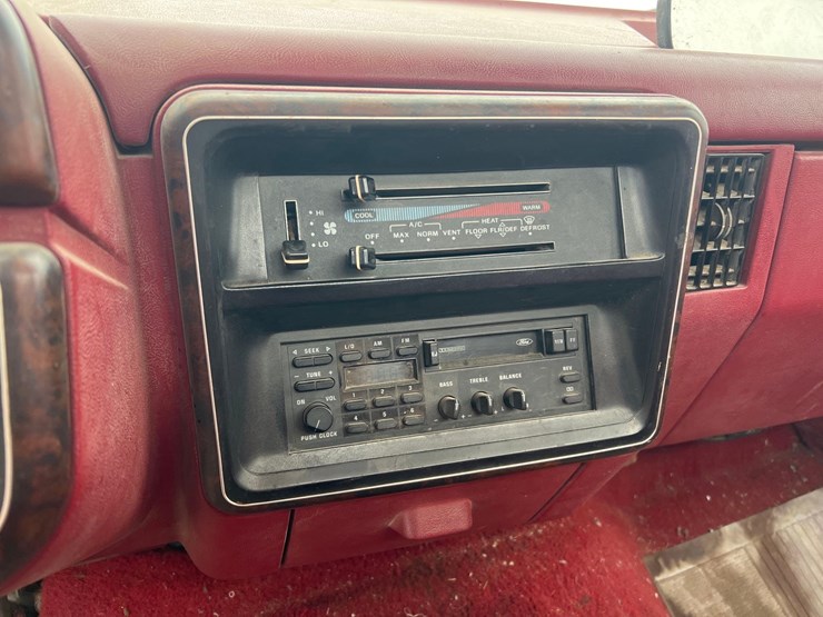 1990-ford-f-250-pickup-image-11